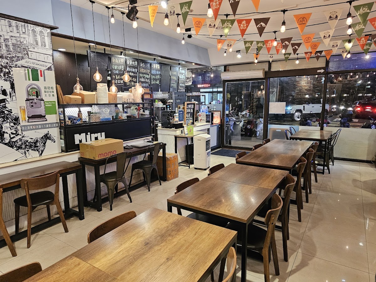 American Burger Restaurant Miru-3